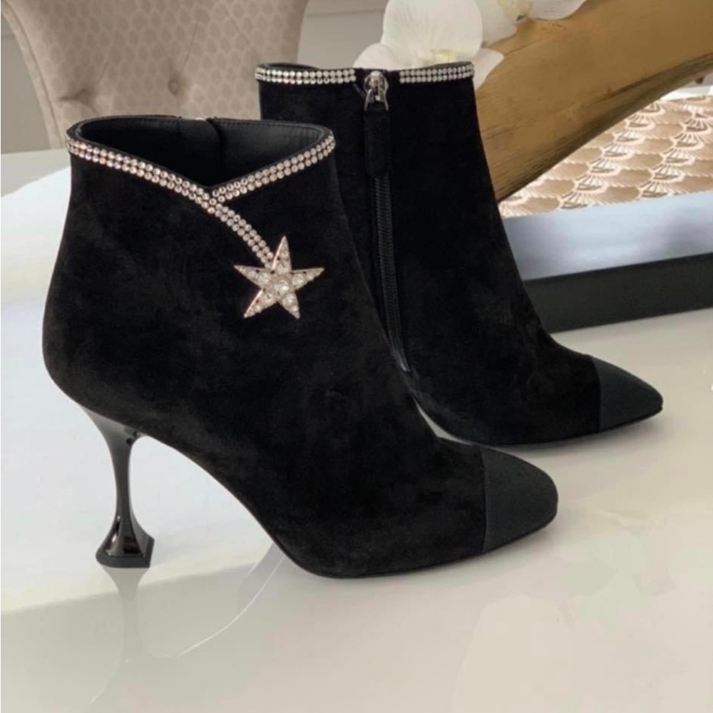 Chanel star boots 37.5 (run small) new